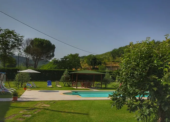 Spacious Farmhouse in Castiglion Fiorentino with Pool